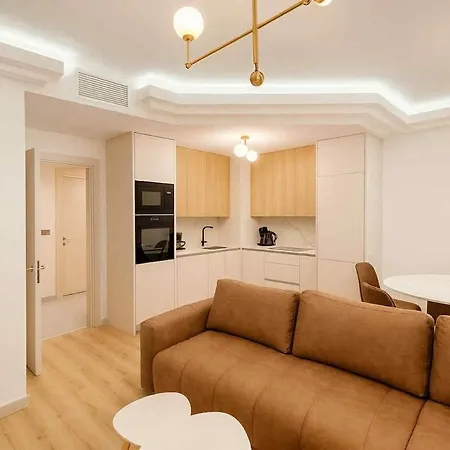 Апартаменти Downtown Panorama 9th Floor